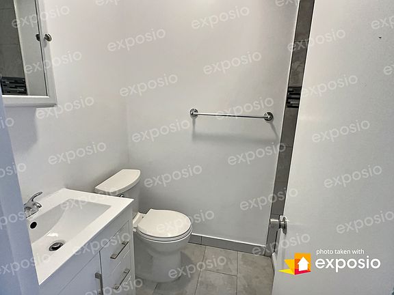5th image of 2070 Braman Ave APT 19
