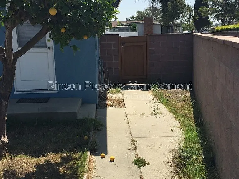 513 N North St — Photo 30