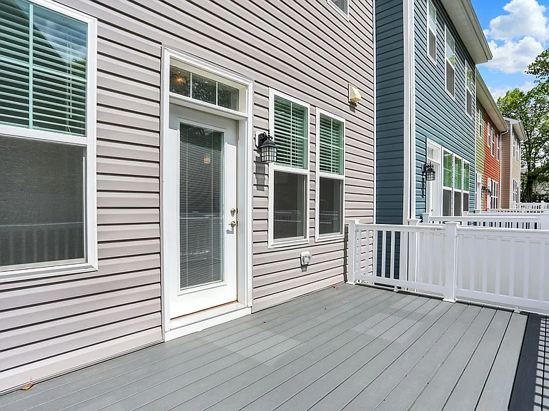 11301 Carobel Ct — Photo 28
