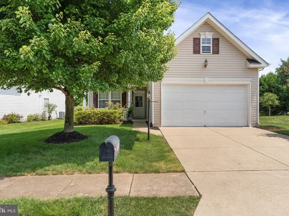 16149 Dancing Leaf Pl, Dumfries, VA 22025