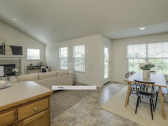 Willow open concept eating area.