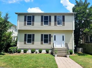 35 Grove St, Tenafly, NJ 07670