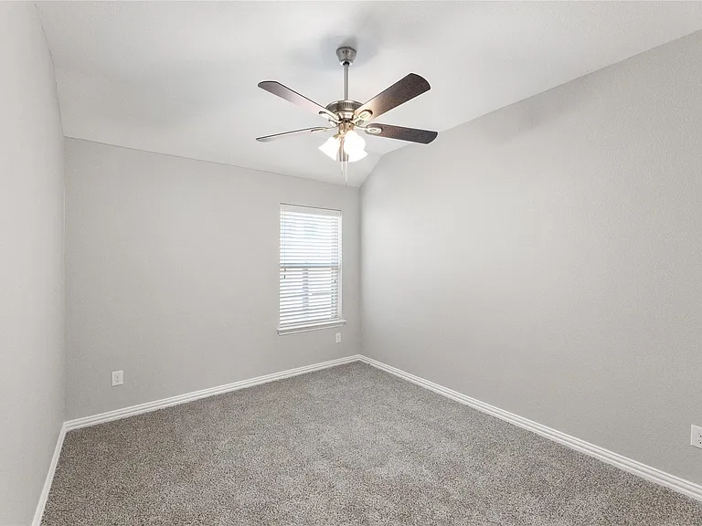 1004 Water Garden Cir — Photo 21