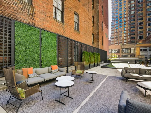 800 6th Avenue image 20 of 28