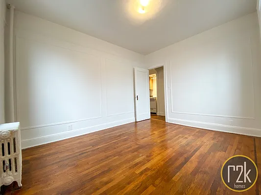 Rented by Realty 2000 Corp | media 10