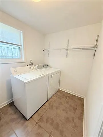 339 Hector Ave — Photo 9