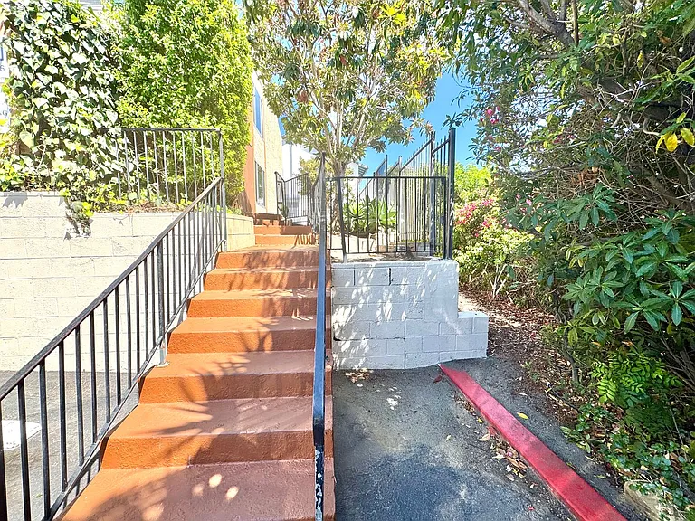 8110 Lemon Grove Way — Photo 16
