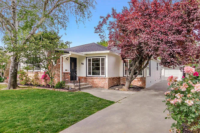 88 Coloma Way photo 1