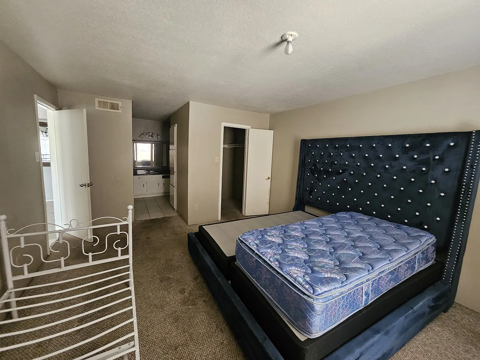 2 bed, 938 sqft, $1,250 — Photo 4