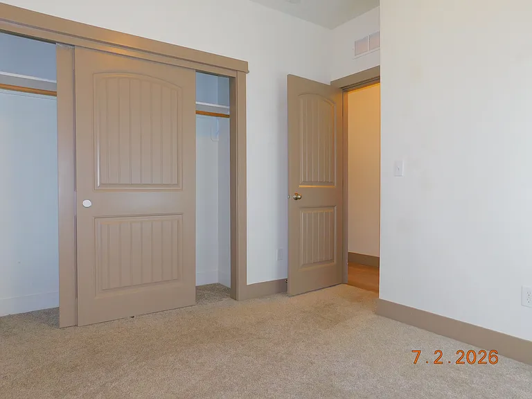 4039 Queen Anne Dr — Photo 9