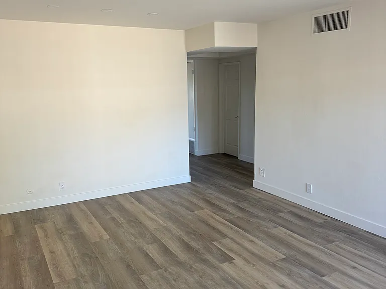 1515 The Glens Apartments — Photo 28