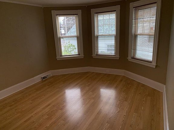 5th image of 8 Douglas Ave #1