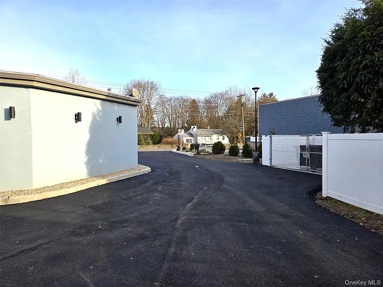 815 Violet Ave — Photo 10