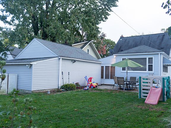 5th image of 137 E La Salle Ave