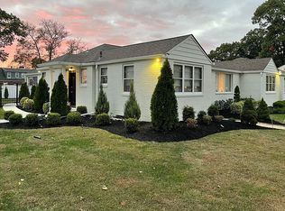 201 W Charles St, Palmyra, NJ 08065