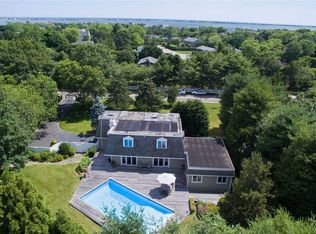 28 S Country Rd, Westhampton, NY 11977