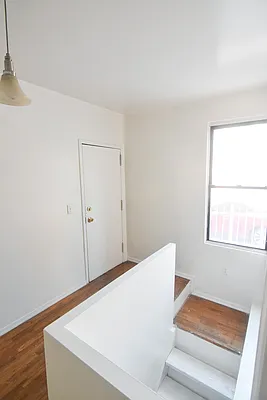 Rented by The Agency | media 12