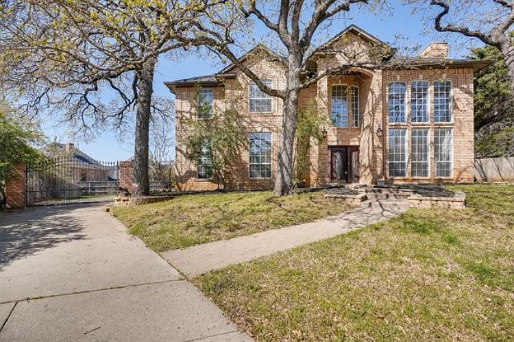 1st image of 1021 Saint Andrews Dr