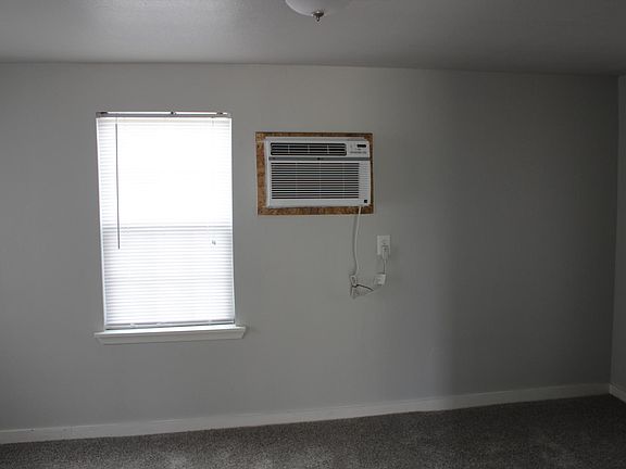 5th image of 106 N Johnson St APT 33