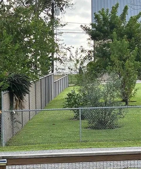 3020 Calhoun St — Photo 14