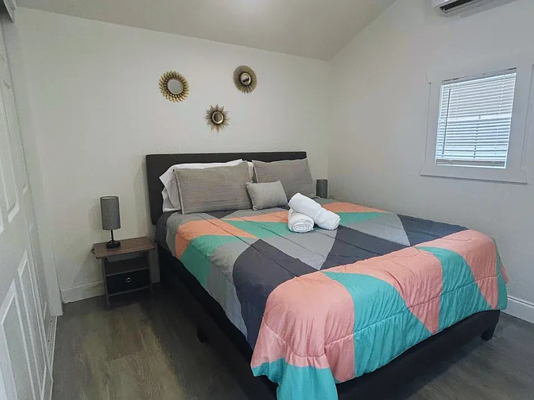 Full Funished Bedroom with Smart TV and a desk