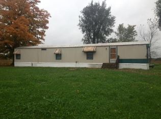 2318 Edgewood Rd, Edgewood, IL 62426