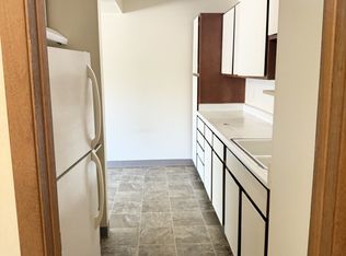 2080 Allen Blvd #4, Middleton, WI 53562