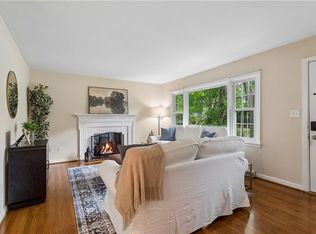 214 Greenland Dr, Yorktown, VA 23693