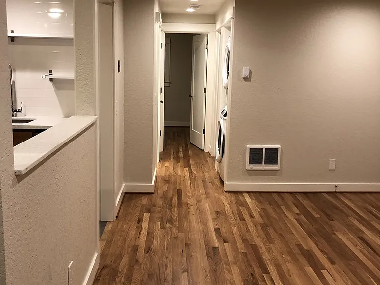 Juneau Apartments — Photo 35