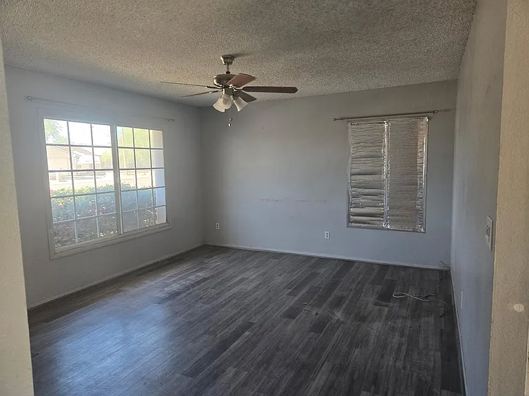 2932 E Pershing Ave — Photo 4