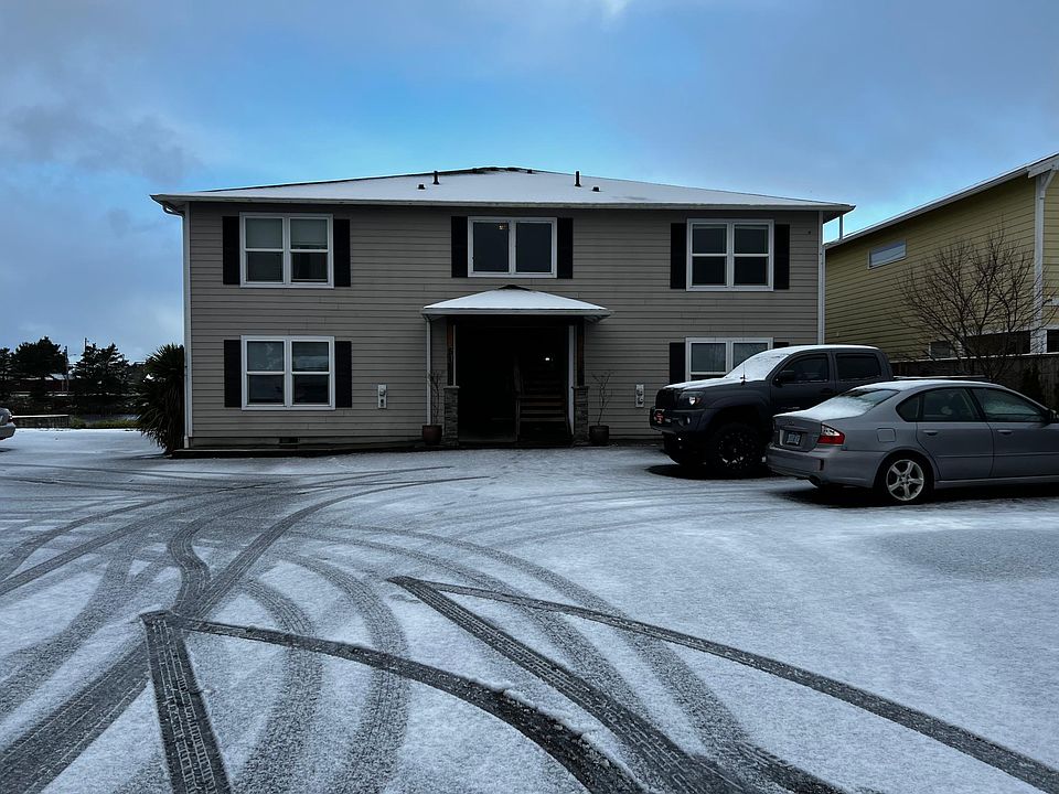 516 N Holladay #202, With one offstreet parking spot