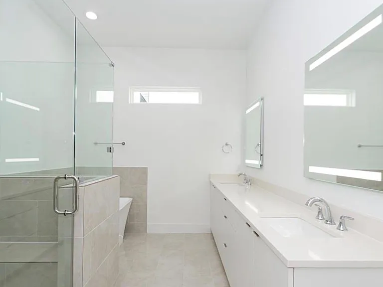 505 Schweikhardt St — Photo 12