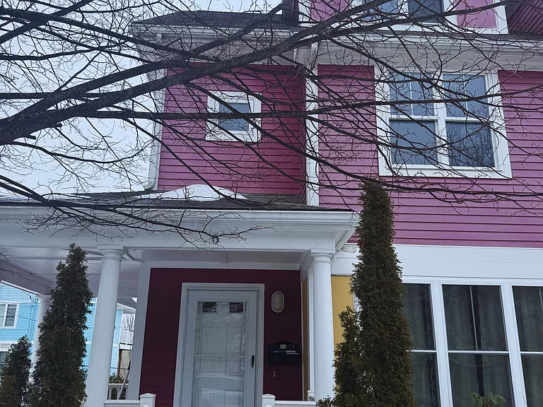 6 Hollis St — Photo 1