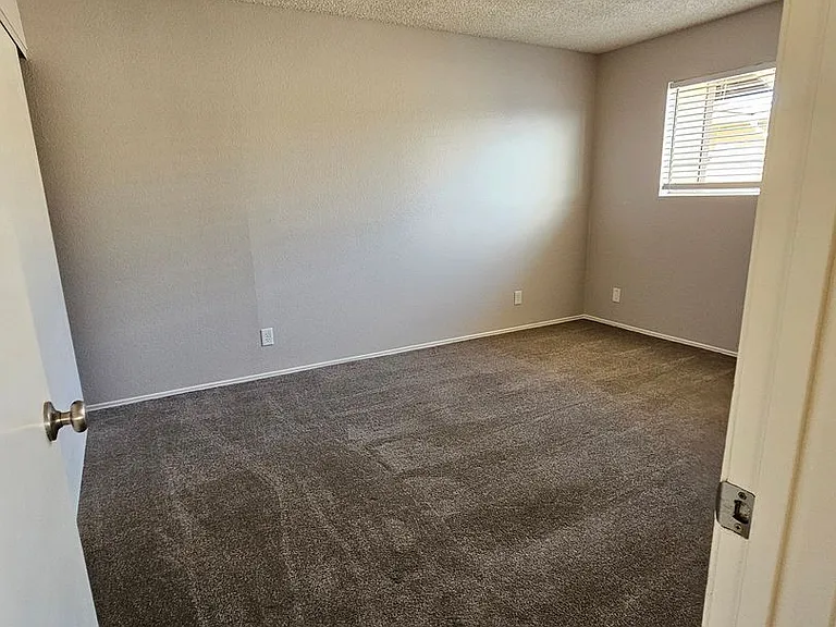 Del Mar Apartment Homes — Photo 32