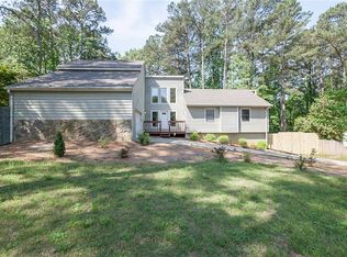 3992 Spalding Holw, Norcross, GA 30092