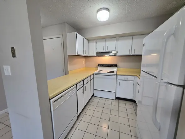Creekwood Apartments - Farmington, 1450 Wood Dr #20, Farmington, NY 14425