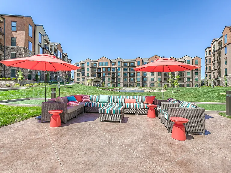 EdgeWater at City Center — Photo 18