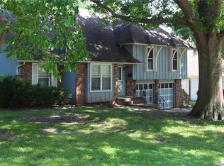 12821 Corrington Ave, Grandview, MO 64030