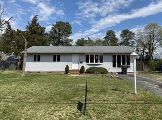17 Lakeland Dr, Brick, NJ 08723