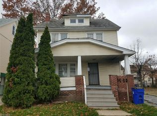 826 Alhambra Rd, Cleveland, OH 44110