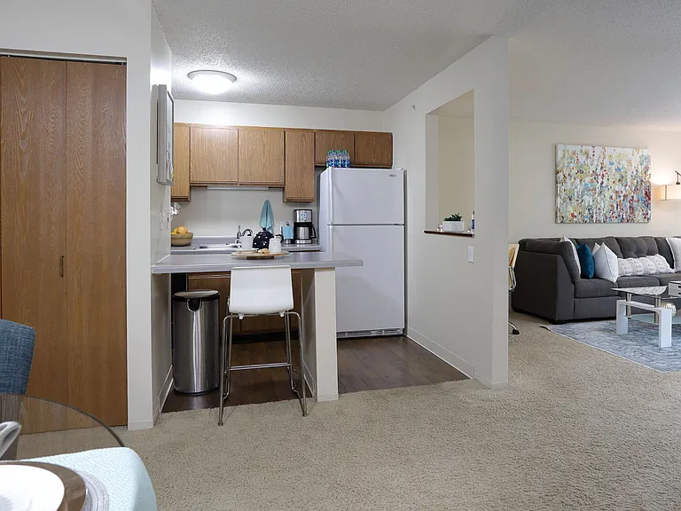 Claremont Apartments — Photo 22