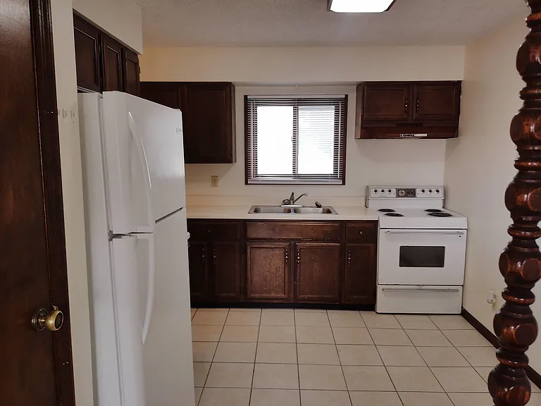 204 1/2 W Francis St — Photo 4