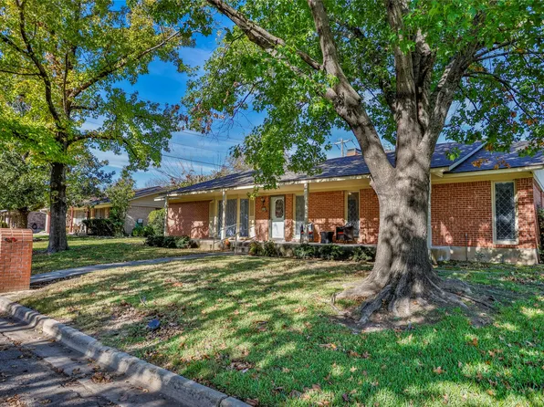 2029 Cypress St, Gainesville, TX 76240