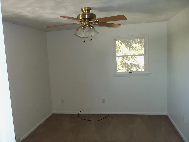 935 Farm To Market Rd — Photo 7