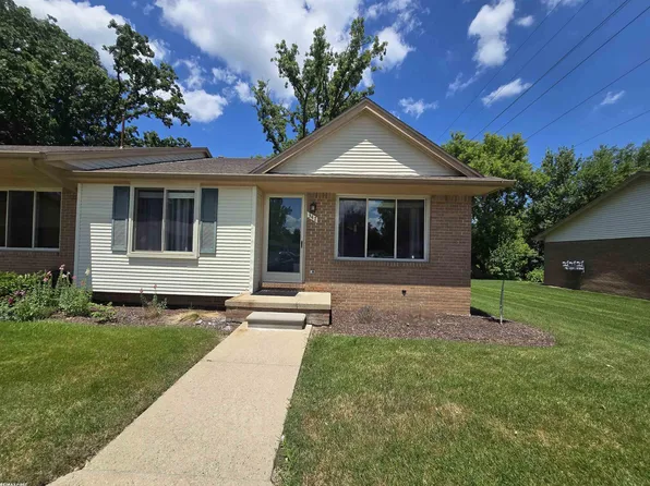 347 Fairgrove St, Romeo, MI 48065