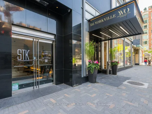 155 Yorkville Ave #409, Toronto, ON M5R 0B4