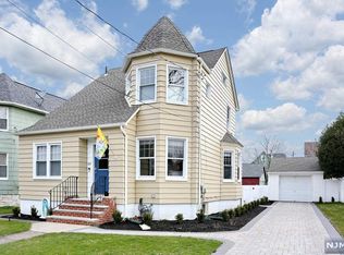 217 Raymond St, Hasbrouck Heights, NJ 07604