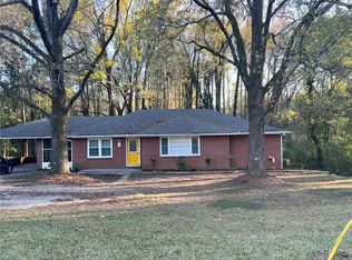 1656 W Poplar St, Griffin, GA 30224
