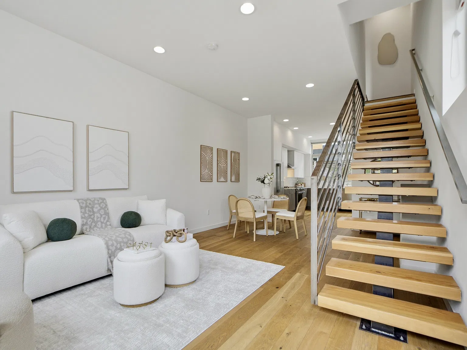 3043C 21st Ave W, Seattle - 1 — Photo 3