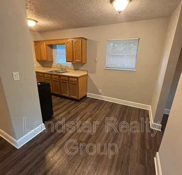 4721 Granada Dr — Photo 15